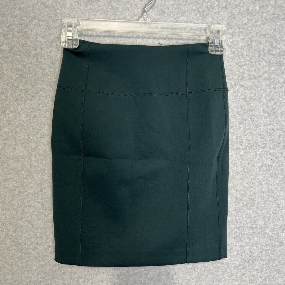 Lululemon Athletica Women Green Elastic Waist Pull-On Mini Straight Skirt Size 2